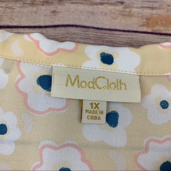 Modcloth floral peter pan collar button up top - Picture 6 of 12